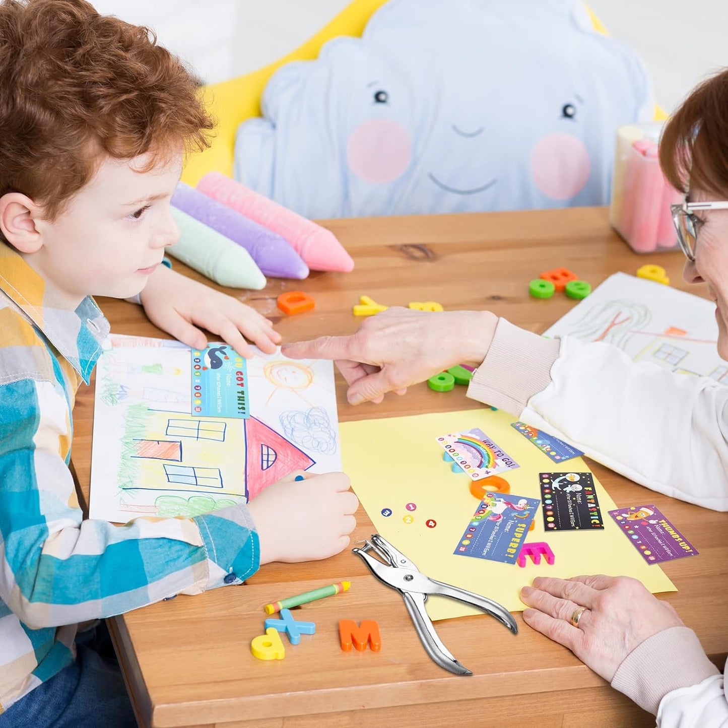 200 Pcs Behavior Punch Cards with Hole Puncher for Kids Incentive Reward Chart Loyalty Card for Classroom Student Teacher Business Kid Award Behavior 3.5 x 2 Inch, 10 Styles(Bright Style)