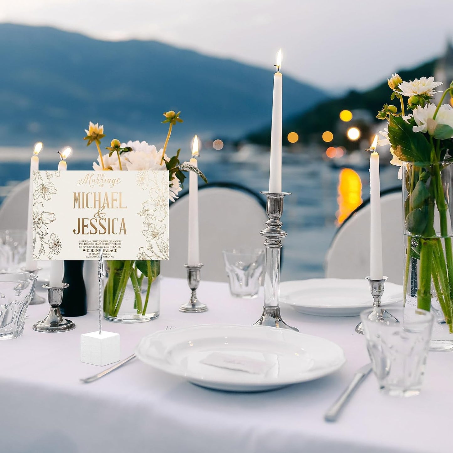 24 Pcs Wooden Memo Clips Holder Lightweight Wood Cube Base with Alligator Clip Clasp Mini Photo Holder Clip Menu Holder for Displaying Number Card (White)