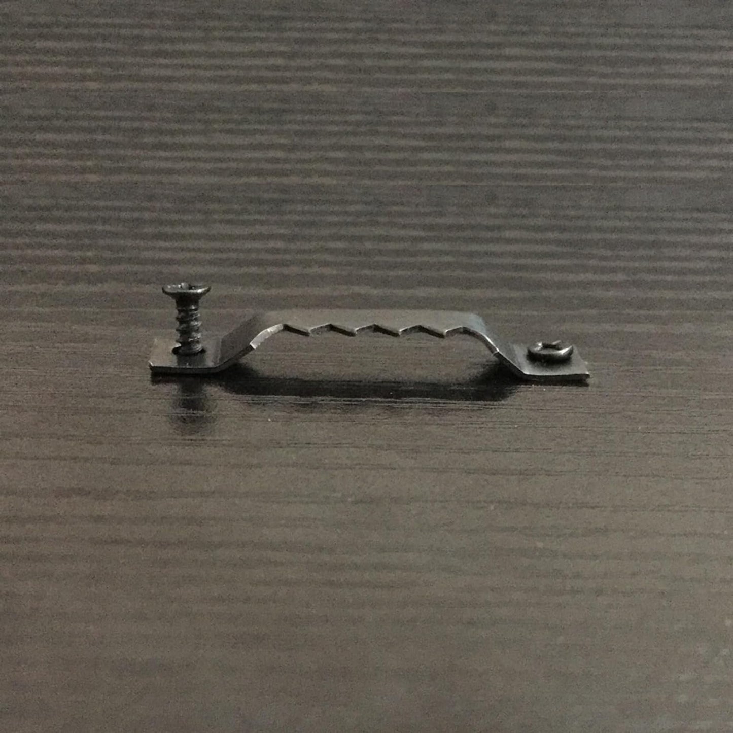 30 Pack Large Heavy Sawtooth Picture Hangers Steel Picture Hangers with Screws Picture Hang Solutions, for Hanging Clock Paintings Artwork Picture Frame Hook Photos (Black，Supports 50 lbs)