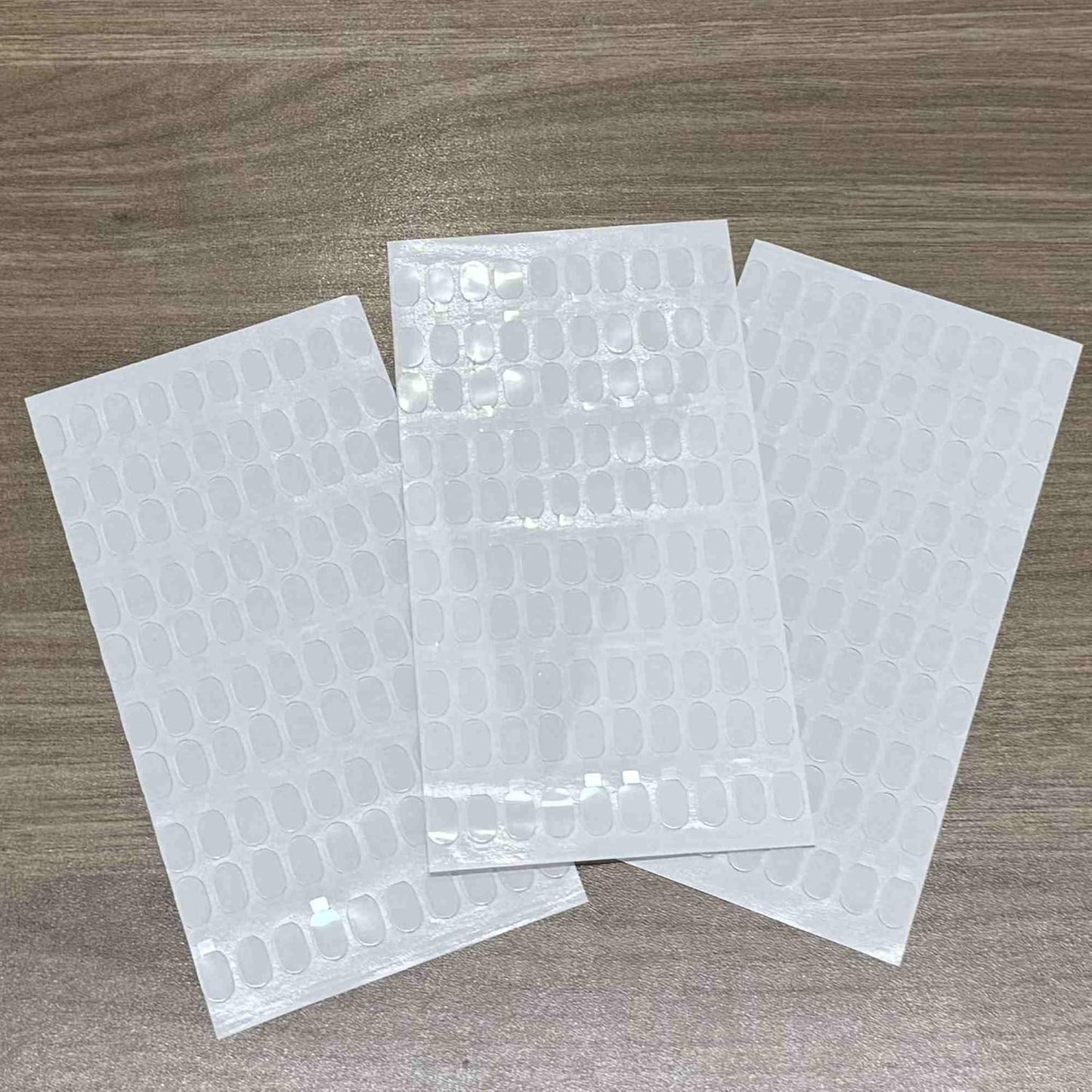 Double Sided Adhesive Putty with Pull Tabs, 300 Removable Clear Dots Sticky Tack, 0.31''x0.51''Waterproof Poster Putty Glue Dot for Party Decoration