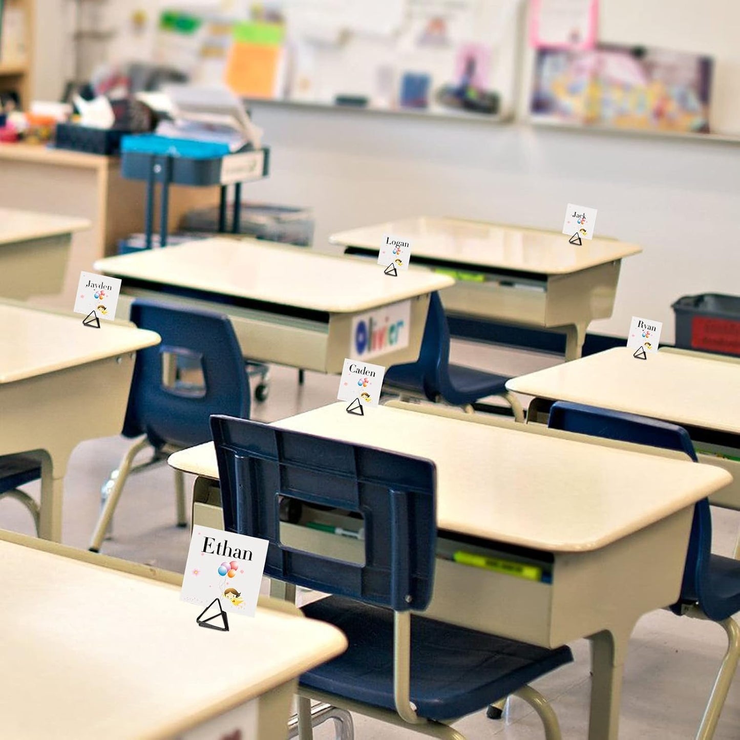 Epakh 100 Pcs Place Card Holder for Table Card Holders for Wedding Triangle Shape Table Number Picture Clips Stand for Centerpiece Anniversary Party(Black)